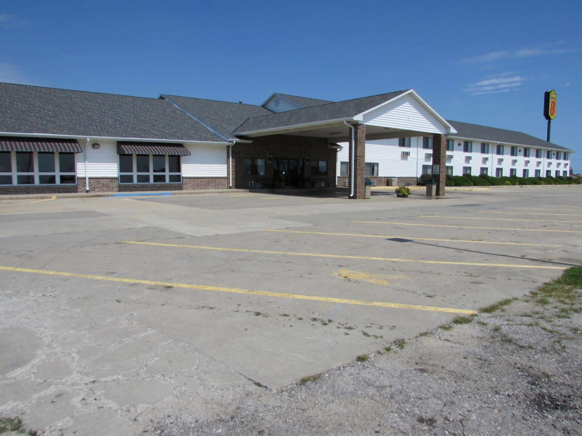 Super 8 By Wyndham Bethany Mo Kültér fotó